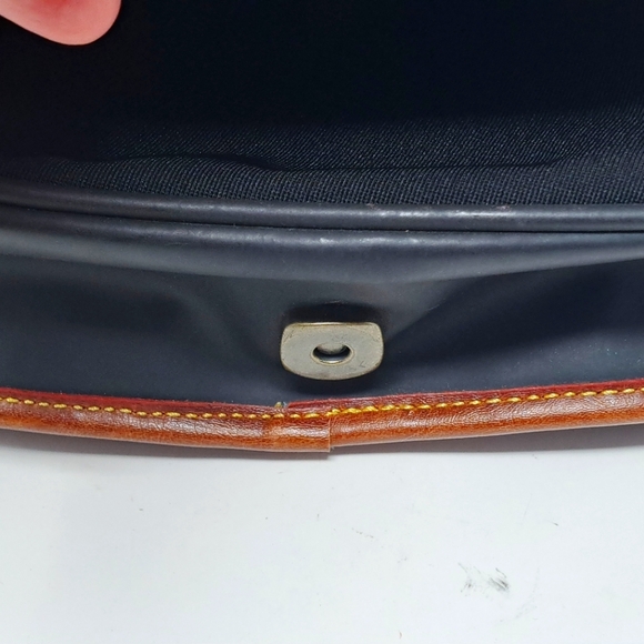 Vintage Tommy Hilfiger Crossbody Black Canvas Purse - Picture 6 of 9